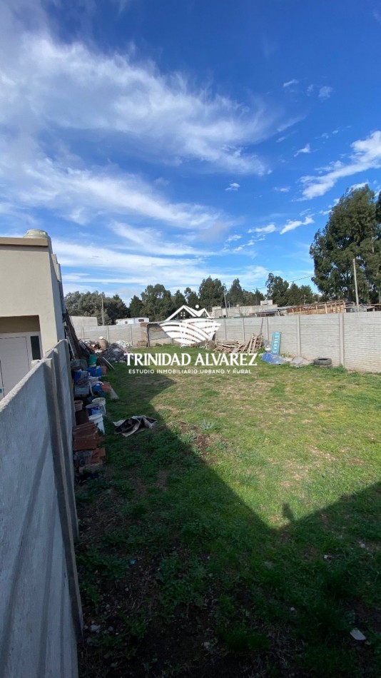 CASA + TERRENO EN VENTA 