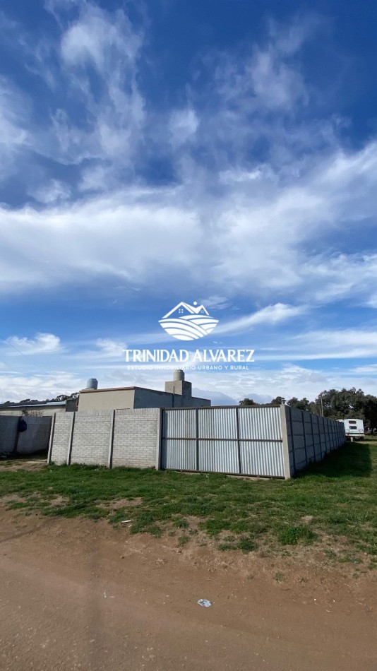 CASA + TERRENO EN VENTA 