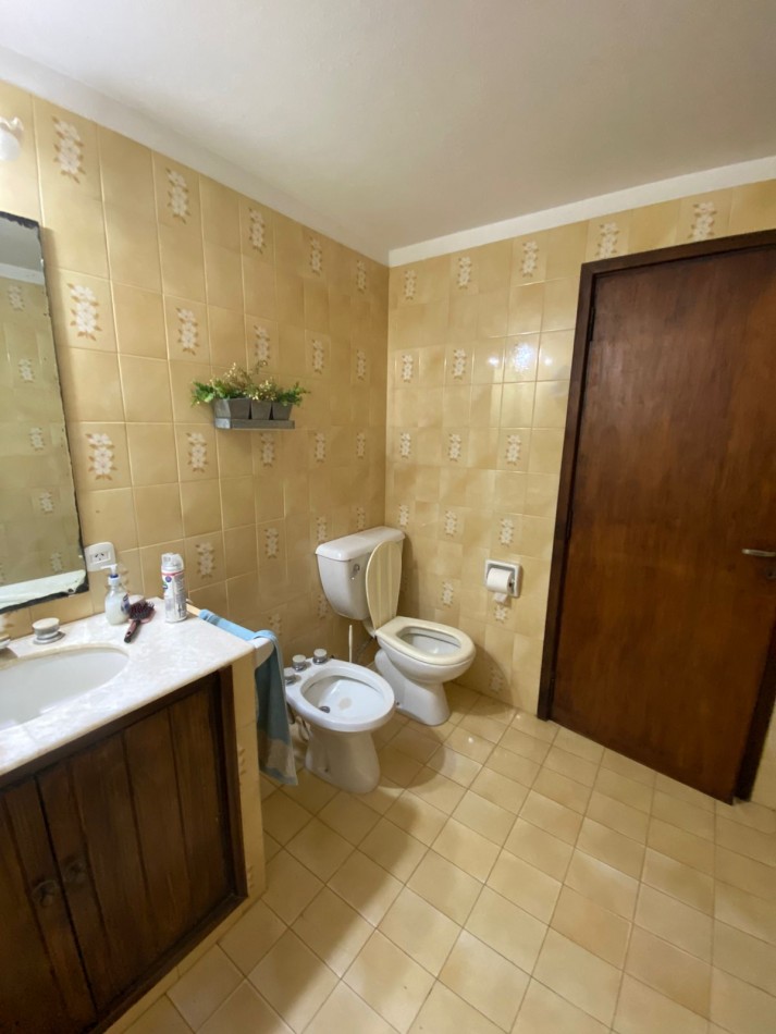 IMPORTANTE CASCO EN VENTA