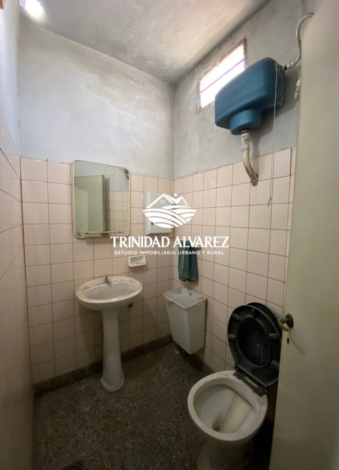 GALPON + SALON COMERCIAL + OFICINA