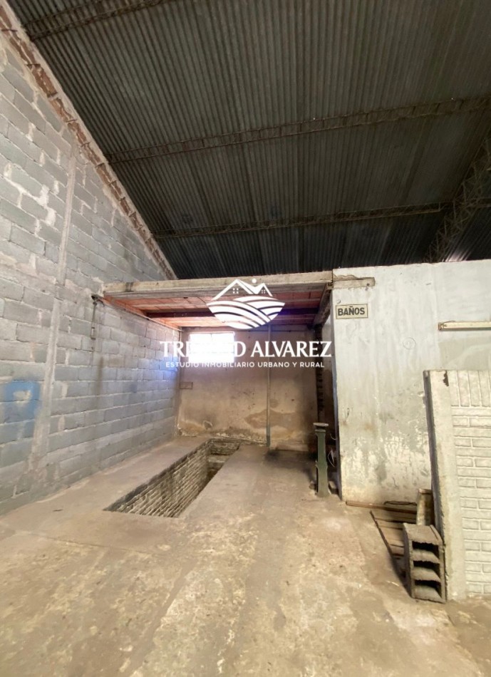 GALPON + SALON COMERCIAL + OFICINA